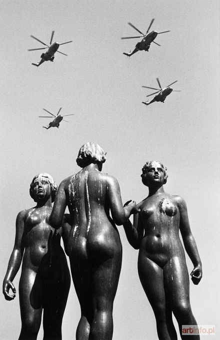 DOISNEAU Robert | Les Helicopteres, 1972