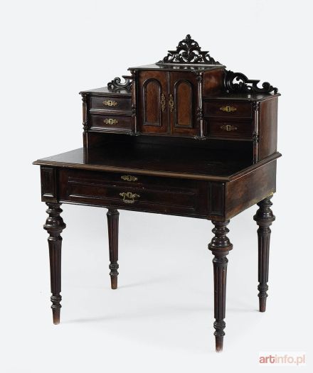 Sekretarzyk w stylu eklektycznym
