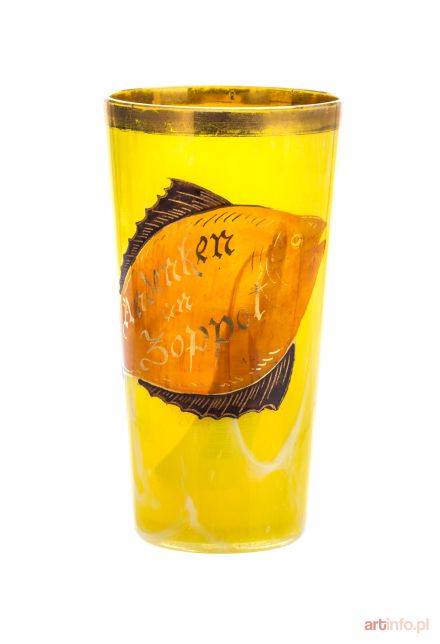 Kubeczek z mlecznożółtego szkła, 1900 r.