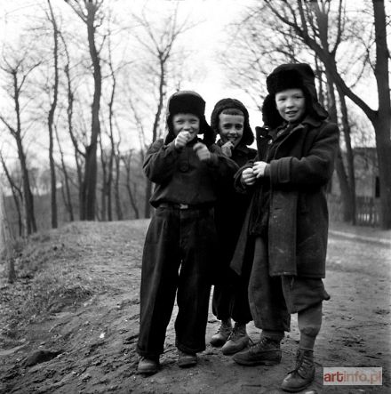 PRAŻUCH Wiesław | Lwów. Chłopcy na Wzgórzu Zamkowym, 1956/1957